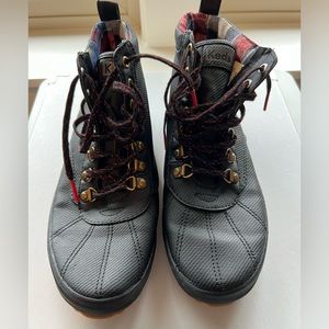 Keds Scout II water resistant women’s boot size 7.5 black with plaid interior
